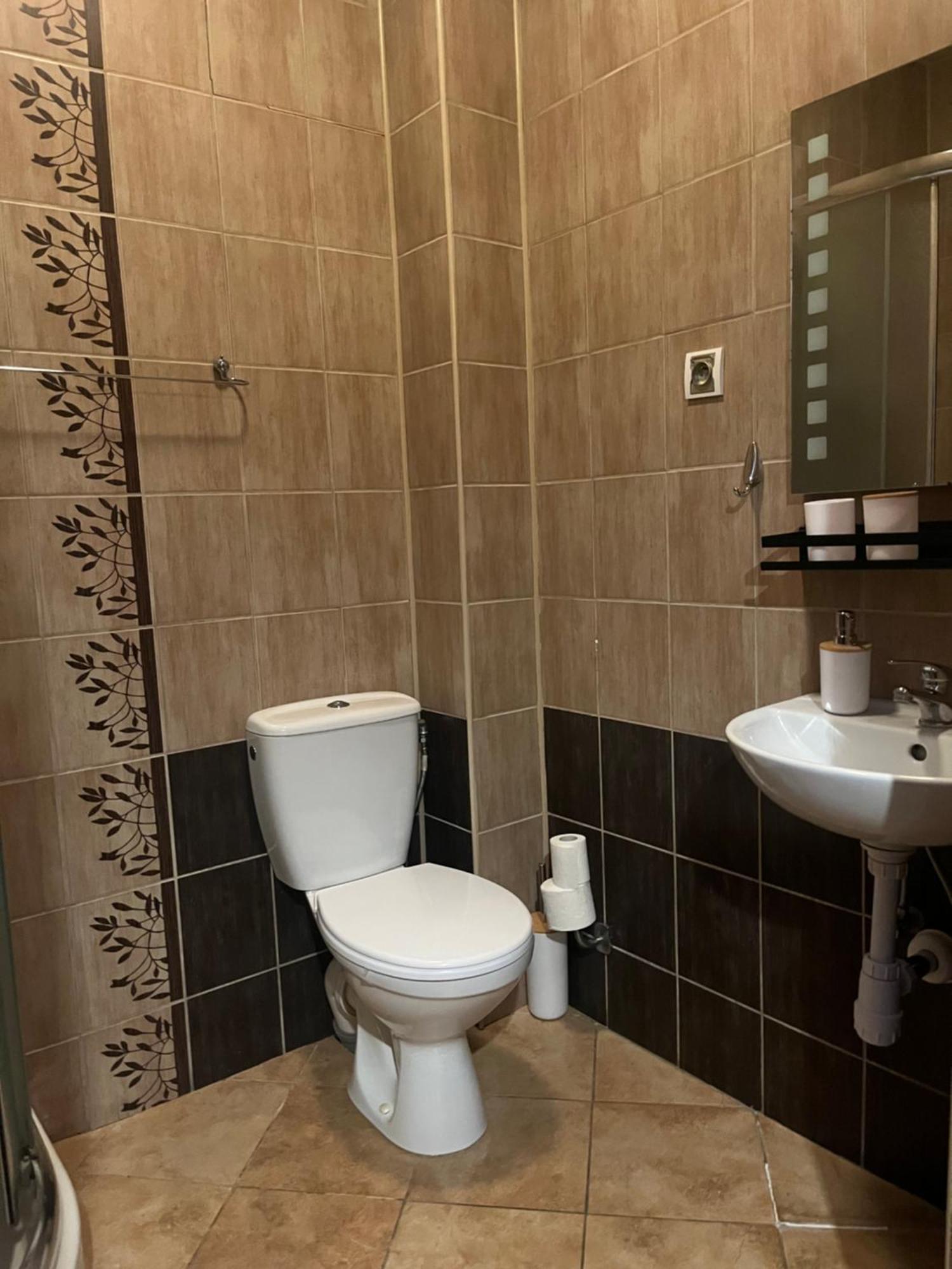 Hotel Chrobry Leczyca Ngoại thất bức ảnh